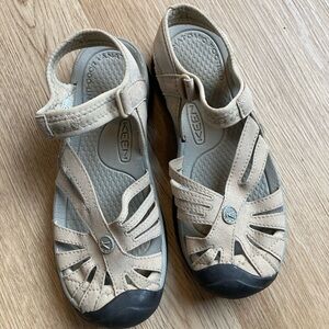 Keen Tan Closed-Toe Sandals